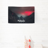 燃える雲、霧、山のモノグラム 横断幕 (インサイチュ)