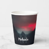 燃える雲、霧、山のモノグラム 紙コップ (正面)