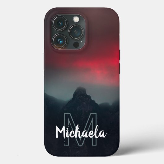 燃える雲、霧、山のモノグラム Case-Mate iPhoneケース (裏面)