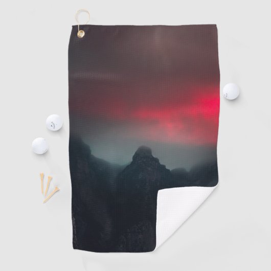 燃える雲、霧、山 ゴルフタオル (インサイチュ)
