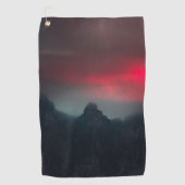 燃える雲、霧、山 ゴルフタオル (正面)