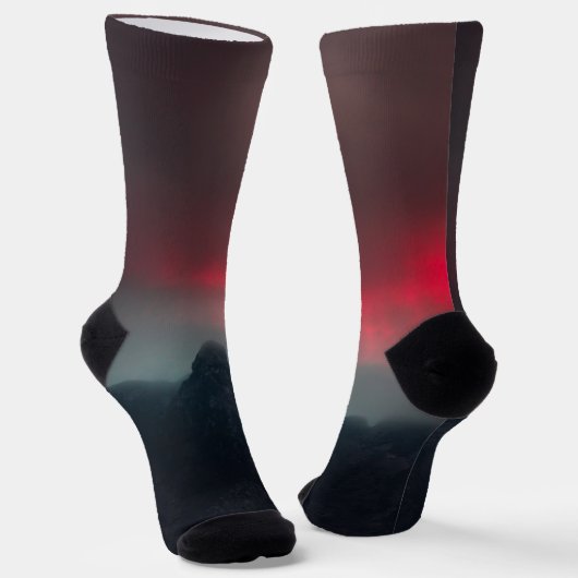 燃える雲、霧、山 ソックス (傾斜あり)