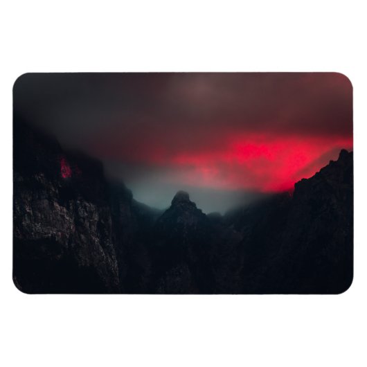 燃える雲、霧、山 マグネット (横)