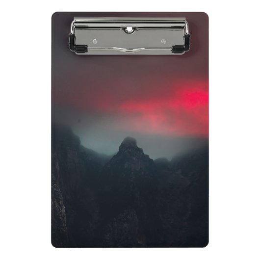 燃える雲、霧、山 ミニクリップボード (正面)