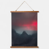 燃える雲、霧、山 吊り下げ型タペストリー (正面)