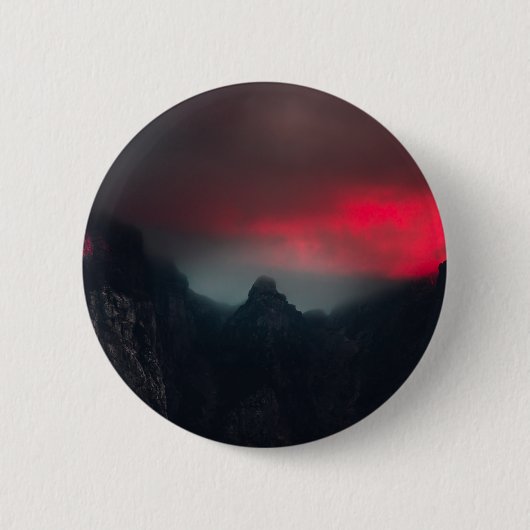 燃える雲、霧、山 缶バッジ (正面)