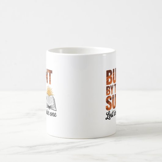 燃えエレガントたオレンジと黒の文学的引用文 コーヒーマグカップ (中央)