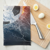 燃え盛りサッカー/サッカーボール装飾用クッション キッチンタオル (四つ折り)