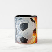 燃え盛りサッカー/サッカーボール装飾用クッション ツートーンマグカップ (中央)
