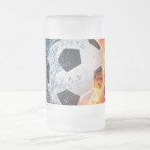 燃え盛りサッカー/サッカーボール装飾用クッション フロストグラスビールジョッキ (中央)