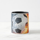 燃え盛りサッカー/サッカーボール装飾用クッション マグカップ (中央)
