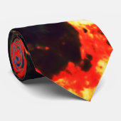 燃え盛る火山性溶岩や火の上に浮かぶ貝殻 ネクタイ (ロール)