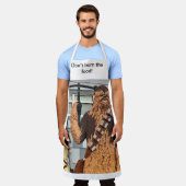 燃やさないで エプロン (着用した状態)