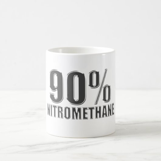 燃料を競争させるニトロメタンのドラッグ コーヒーマグカップ (中央)