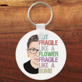爆弾のように壊れやすい花のようにもろくない キーホルダー (正面)