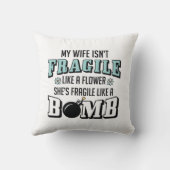 爆弾のように壊れやすい クッション (裏面)