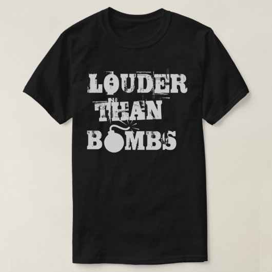 爆弾よりも大きい Tシャツ (デザイン正面)