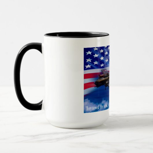 爆撃機のハリスの引用文のB17 マグカップ (左)