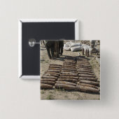 爆発装置の特定と発明 缶バッジ (正面&裏面)