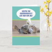 父おもしろいの日に猫から猫パパを探す カード (黄色い花)