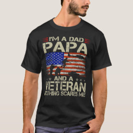 父であり、パパであり、退役軍人でもある Tシャツ
