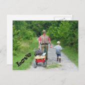 父と息子が川から帰る / 愛 ポストカード (正面/裏面)