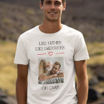 父のように娘のように Tシャツ<br><div class="desc">父祝と娘の間の絆と同様父と娘Tシャツは、家族の愛に対するオマージュ魅力的ーである。心温まる「Like Father Like Daughter」グラフィックを搭載し、心地よい用の柔らかくて通気性の良い生地を一日中つくったティー。家族の集まりや外出、日などカジュアルを合わせても、愛情と団結を体現している。思いやりある贈り物やマッチングセットとして完璧な、パパと娘の特別なつながりを示す意味のある方法である。</div>