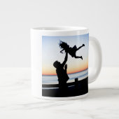 父のように娘の息子のようにパーソナライズされた写真 ジャンボコーヒーマグカップ (正面右)