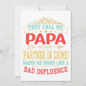 父の日の贈り物 – 彼らは私を悪い影響パニコロウと呼ぶ 招待状 (裏面)