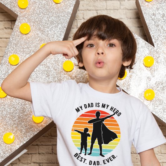 父の日私のパパは私のヒーローの最高のパパだ Tシャツ