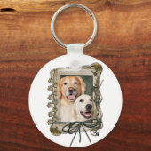 父の日 – 石の足 – Goldens Corona and Tebo キーホルダー (正面)