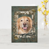 父の日-石造りの足のゴールデン・リトリーバー-コロナ カード (黄色い花)