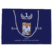 父の最高のパパは常にネイビー青い名前の写真 ラージペーパーバッグ (裏面)