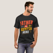 父メンターのヒーローTシャツ – ギフト感動的 Tシャツ (正面フル)