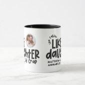 父親のように娘の写真がおもしろい好き マグカップ (中央)