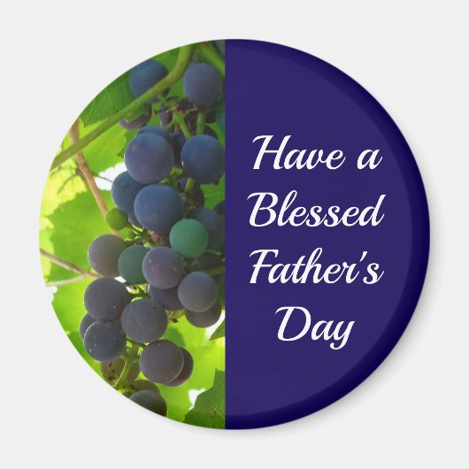 父賛美の日の紫のブドウのクラスタブルー マグネット (正面)