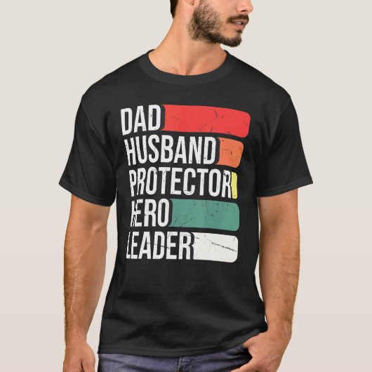 父 夫 守護者 ヒーロー リーダー 父の日 Tシャツ (正面)