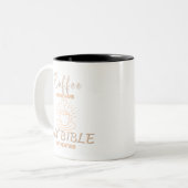 片手にコーヒー、もう片手に聖書 ツートーンマグカップ (正面左)