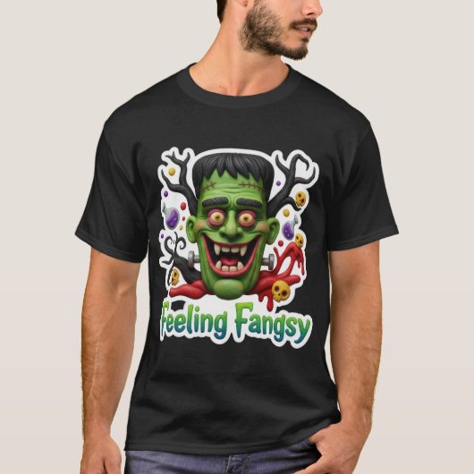 牙のあるフランケンシュタインのモンスターが笑っている Tシャツ (正面)