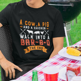 牛おもしろい豚と鶏肉のグリルBBQ Tシャツ