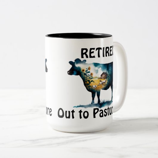 牛おもしろい農場テーマ引退して牧草地へ ツートーンマグカップ (正面右)