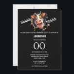 牛おもしろい顔サプライズ誕生日パーティー年齢 招待状<br><div class="desc">このデザインは、牛の穴を覗く衝撃を受けた顔を特徴としているあなたがホスティングしている可能性があるどんな驚きのパーティーにも最適である。漫画の牛は彼の両側に「ssssh」という言葉を持っている。</div>