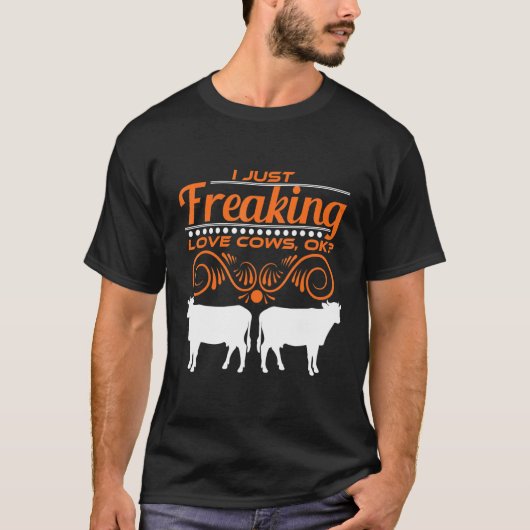 牛が大好きなのは当然だよね Tシャツ (正面)