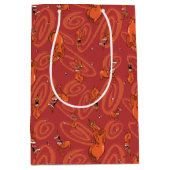 牛と鶏の赤い男のパターン ミディアムペーパーバッグ (正面)