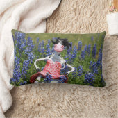 牛によってがbluebonnets.で歩き回るMootilda ランバークッション (ブランケット)