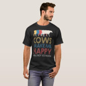 牛に幸せをもらう牛 Tシャツ (正面フル)