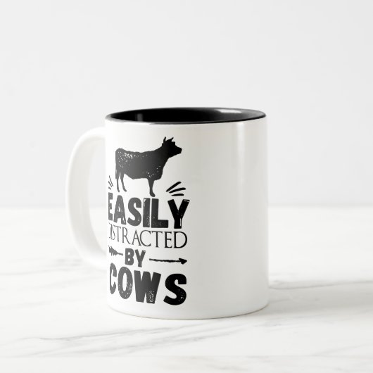 牛に簡単に気を取られる ツートーンマグカップ (正面左)