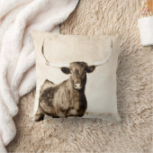 牛のデコのロングセピアトーンファームハウス クッション (ブランケット)