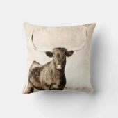 牛のデコのロングセピアトーンファームハウス クッション (裏面)