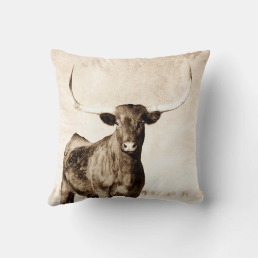 牛のデコのロングセピアトーンファームハウス クッション (裏面)